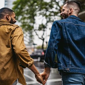 Ψηφίστηκε από τη Βουλή ο γάμος των ομόφυλων ζευγαριών