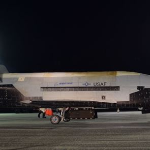 Μυστικό αμερικανικό διαστημικό σκάφος τράβηξε μια απίστευτη φωτογραφία της Γης