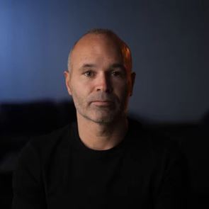 Είδαμε τον Andres Iniesta με δάκρυα στα μάτια να ανακοινώνει ότι σταματά το ποδόσφαιρο (video