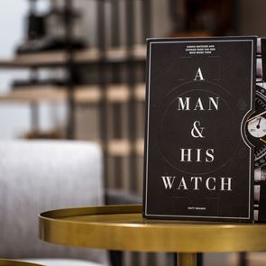 Ο ισχυρός δεσμός ανάμεσα σε έναν άντρα και το ρολόι