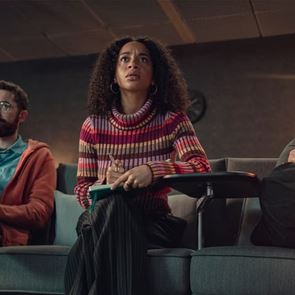 To Black Mirror παίζει με το μυαλό μας ανεβάζοντας διαφορετικές εκδοχές του ίδιου επεισοδίου