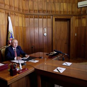 Στην αιώνια ζαλάδα του μυαλού του Vladimir Putin