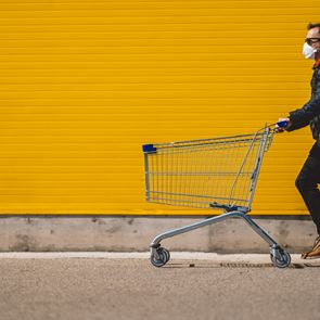 Το άνοιγμα της αγοράς με click away και click in shop