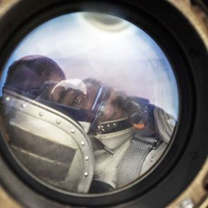 Πώς είναι να κάνεις σεξ στο διάστημα