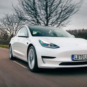 Στο Ντουμπάι οι κούρσες ταξί γίνονται με <em>Tesla</em> Model 3