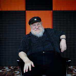 Οι fans του George R.R. Martin ζητούν να μπει φυλακή