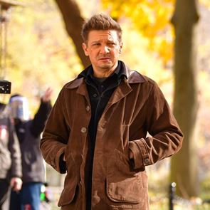 Το old school τζάκετ του Jeremy Renner
