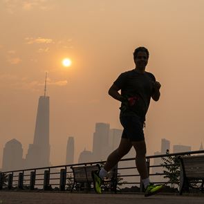 Έχει καταλάβει κανείς τι συμβαίνει με τις πυρκαγιές στον Καναδά