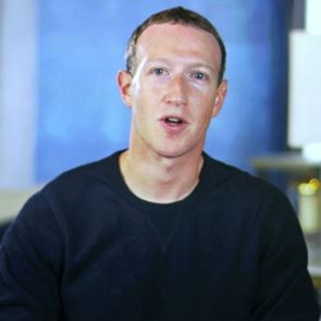 Με 100 ευρώ, μπορείς κι εσύ να αποκτήσεις τα αγαπημένα sneakers του Mark Zuckerberg