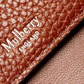 Πορτοφόλι: Το ύφασμα, το χρώμα, το σχέδιο