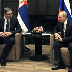 Ο πόλεμος του Putin βάζει δύσκολα στη φιλία &lt;em>Ρωσίας&lt;/em> - Σερβίας