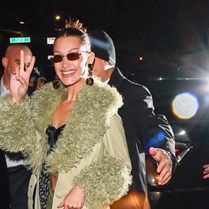 Η τολμηρή εμφάνιση της Bella Hadid στα χιόνια