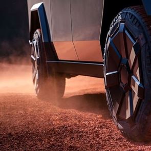 Γιατί όλοι κάνουν επίθεση στην <em>Tesla</em>;