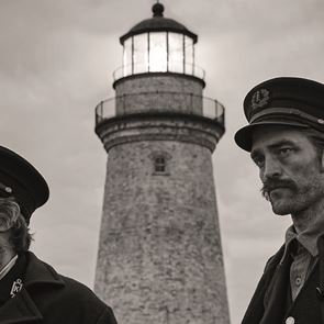 Το αλμυρό navy look του &quot;Φάρου