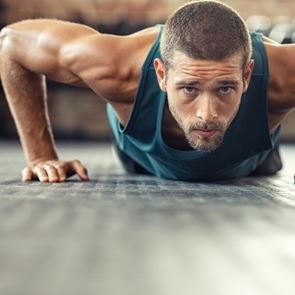 3 λάθη που κάνεις στις κάμψεις και πώς να τα αποφύγεις