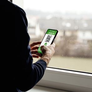 Πώς λειτουργεί η εφαρμογή &quot;Covid Free GR&quot; για τα ψηφιακά πιστοποιητικά