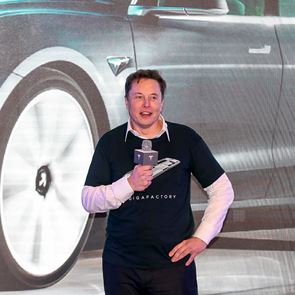 Η <em>Tesla</em> λανσάρει μπαταρία με διάρκεια ζωής 1,6 εκ. χιλιομέτρων