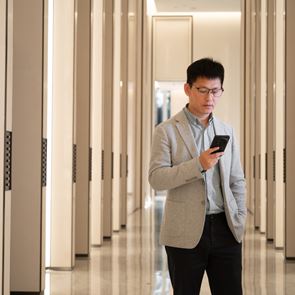 Τι είναι η εφαρμογή Are You Dead Yet? που κάνει θραύση στην Κίνα