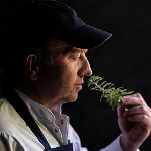 Έκτορας Μποτρίνι, προσεχώς και στη Μύκονο