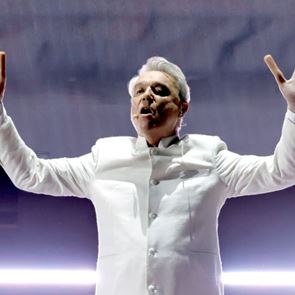 Ο David Byrne μετάνιωσε για τη διάλυση των Talking Heads