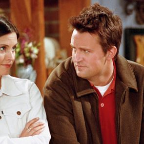 Η κρίσιμη σκηνή των Friends που άλλαξε ο Matthew Perry για να προστατεύσει τον Chandler