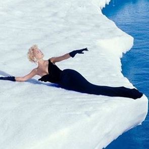 Όταν ο Thierry Mugler φωτογράφιζε super models στον πάγο