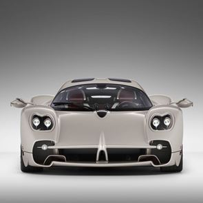 Pagani Utopia με V12 και χειροκίνητο κιβώτιο