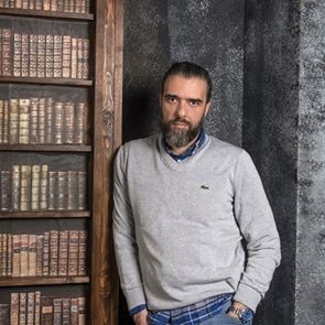 Όσα γνωρίζουμε για τη &lt;em>σειρά&lt;/em> &#39;Ριφιφί&#39; του Σωτήρη Τσαφούλια στην Cosmote TV