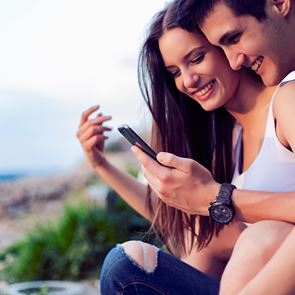 Για κάποιο λόγο αν έχεις iPhone είναι πιο εύκολο να βγεις ραντεβού