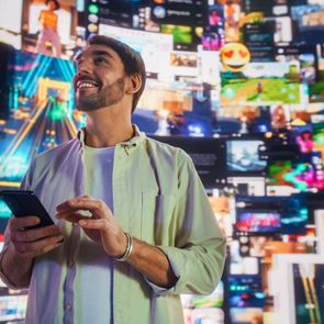 Ποιες συνήθειες μας κάνουν influencers, σύμφωνα με την ψυχολογία