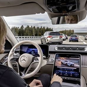 Καθολική πρωτιά της <em>Mercedes</em> στην αυτόνομη οδήγηση