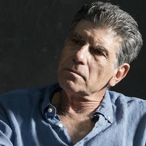 Ο Γιάννης Μπέζος είναι η φωνή της λογικής μας