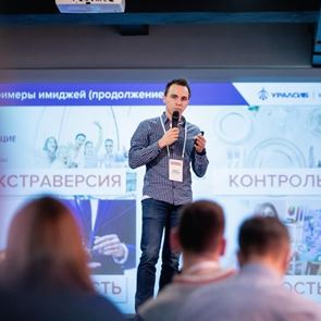 Το μέλλον είναι στην αποκέντρωση: μια άποψη ειδικού για την εξέλιξη των κρυπτονομισμάτων-μια συνέντευξη με τον Μιχαήλ Σεμπάλκοβ