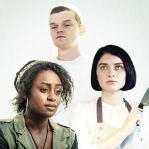 Γιατί συζητιέται τόσο το Behind her Eyes στο <em>Netflix</em>