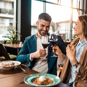 Καμία έκπληξη, οι φιλικές &lt;em>σχέσεις&lt;/em> με τους πρώην δεν είναι καλή ιδέα