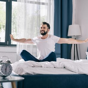 Πώς να γίνεις πρωινός τύπος ακόμα και να σου φαίνεται αδύνατο