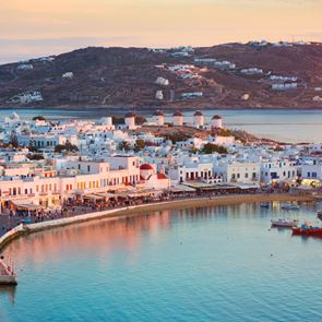 Τα &lt;em>νησιά&lt;/em> που κινδυνεύουν με μέτρα τύπου Μυκόνου