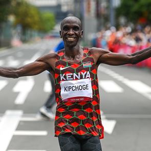 Ο Eliud Kipchoge ίσως είναι ο καλύτερος αθλητής στον κόσμο. Αλλά ποιος νοιάζεται