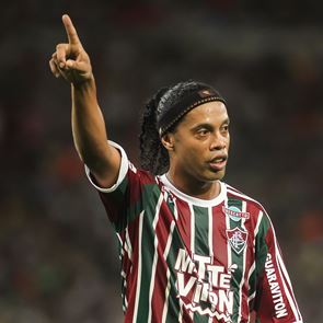 Ο Ronaldinho μπαίνει στο Survivor