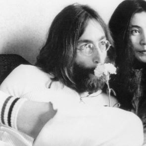 Όταν ο John Lennon γνώρισε τη Yoko Ono