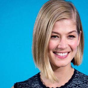 Rosamund Pike, η σοφιστικέ Sharon Stone της γενιάς