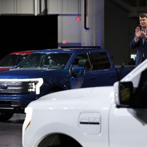 Νέο beef Elon Musk και &#39;Mr Ford&#39; Jim Farley