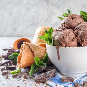 <em>Παγωτό</em> πραλίνα, η απόλυτη εκδοχή