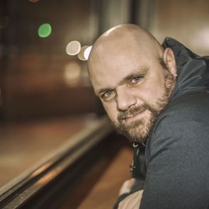 Ο Μάκης Παπαδημητρίου δεν μασάει τα λόγια του, ούτε τα συναισθήματά