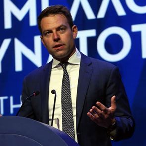 O Στέφανος Κασσελάκης μιλά για τη &lt;em>σχέση&lt;/em> του με τη θρησκεία