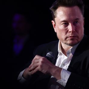 Κι αν ο <em>Elon</em> <em>Musk</em> χάσει τον τίτλο του πλουσιότερου ανθρώπου στον κόσμο;