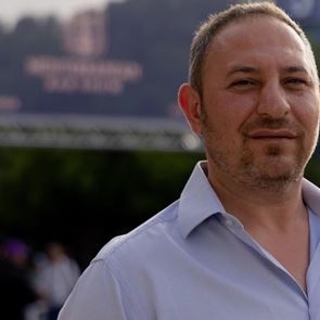 Μπάμπη Καϊδαλίδη, γιατί έχει τόσο πολύ κόσμο στα μπαρ αυτές τις μέρες