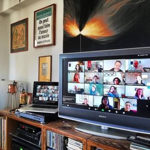 11 Έλληνες σκηνοθέτες γυρίζουν μικρού μήκους ταινίες στα σπίτια τους