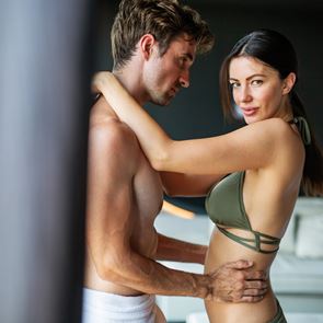 Μετά το swinging, έρχεται το hotwifing-Τι είναι αυτό το νέο trend