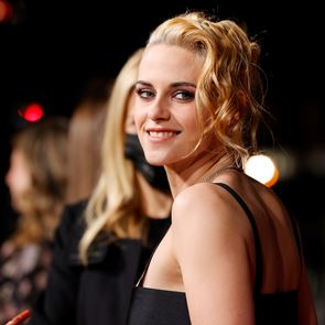 Η Kristen Stewart αρραβωνιάστηκε την αγαπημένη